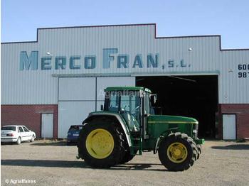 John Deere 6910 DT - Farm tractor