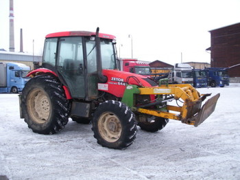 Zetor Proxima 8441 Holzwagen - Farm tractor