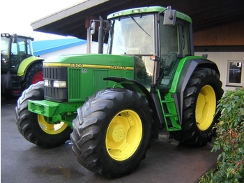 Farm tractor Germania: Tractor John Deere 6900: picture 1
