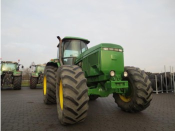 Farm tractor John Deere 4955: picture 1