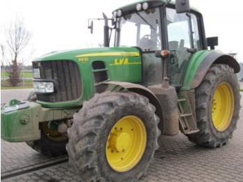 Farm tractor John Deere 6930 Premium: picture 1