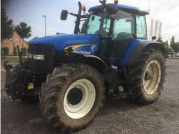 Farm tractor New Holland: picture 1