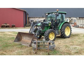 Wheel tractor John Deere 5820 Traktor med lastare