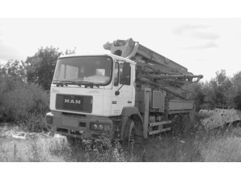 Concrete pump truck BOMBA DE HORMIGON MECBO 32 M MAN 293 1998: picture 1