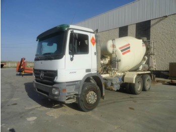 Concrete mixer truck CAMION HORMIGONERA MERCEDES BENZ 3332 6X4 2005 8M3: picture 1