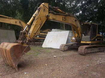 Crawler excavator CAT 320 L: picture 1