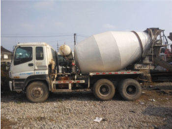 Concrete mixer truck ISUZU concrete mixer: picture 1