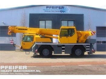 Mobile crane Liebherr LTM1030-2 4x4x4 Drive, 30t Capacity, 30m Main Bo: picture 1