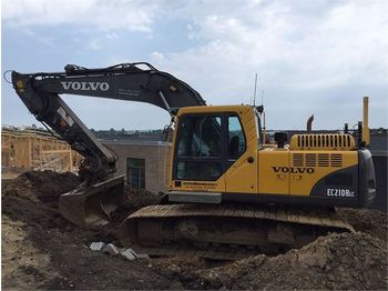 Crawler excavator Volvo EC210 BLC: picture 1