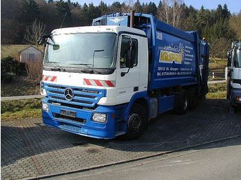 Garbage truck Mercedes-Benz 2532: picture 1