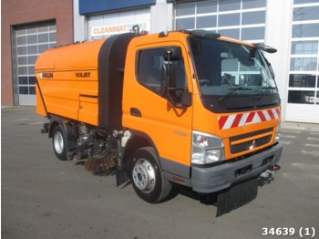 Road sweeper Mitsubishi Canter 7C18 Euro 5: picture 1