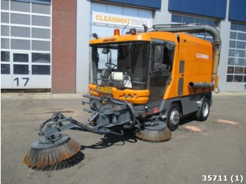 Road sweeper Ravo 580 with 3-rd brush 72 km/h: picture 1