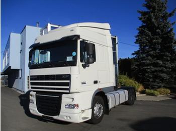 Tractor unit DAF XF105.460 Spacecab Euro 5 EEV: picture 1