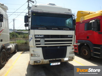 Tractor unit DAF XF95 430,4x2: picture 1