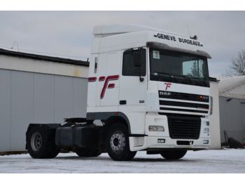 Tractor unit DAF XF 95 430 model 2003: picture 1