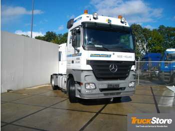 Mercedes Benz Actros on Mercedes Benz Actros 1841 Ls Tractor Unit Picture 1