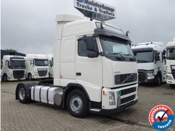 Tractor unit Volvo FH12 380 Globetrotter Manual, German truck: picture 1