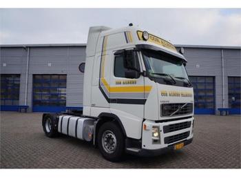 Tractor unit Volvo FH12-460 Manual Globetrotter XL Hydraulics: picture 1