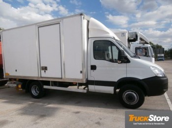 Closed box trailer Iveco C70A00: picture 1