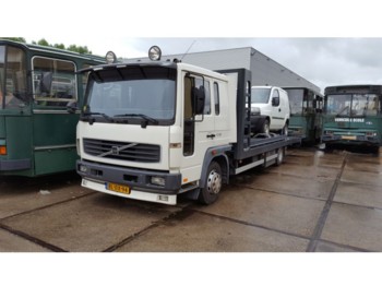 Autotransporter truck Volvo FL180