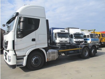 Container transporter/ Swap body truck IVECO AS260S46: picture 1
