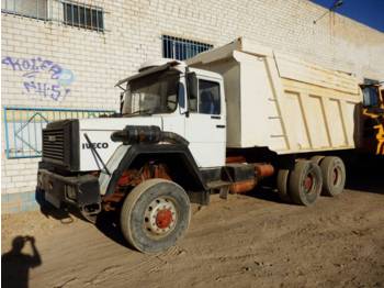 Tipper Iveco 330-30: picture 1
