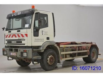 Hook lift truck Iveco Cursor 270: picture 1