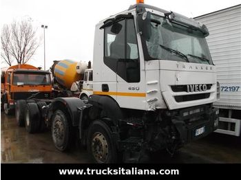 Cab chassis truck Iveco TRAKKER 410 T 45: picture 1