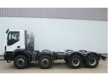 Cab chassis truck Iveco Trakker 410T45: picture 1