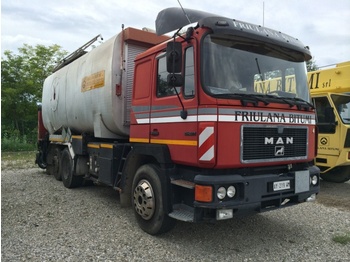 Tank truck for transportation of bitumen MAN 24.332: picture 1