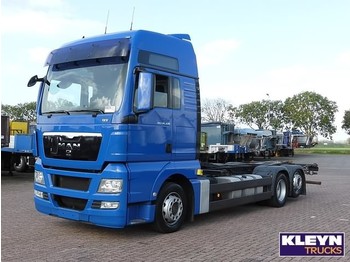 Container transporter/ Swap body truck MAN 26.440 TGX: picture 1