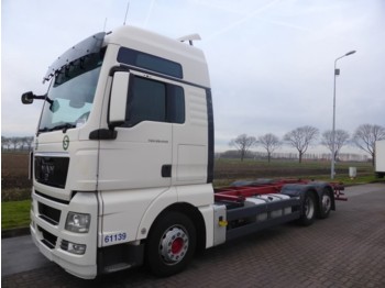 Container transporter/ Swap body truck MAN 26.440 TGX XXL MANUAL INTARDER: picture 1