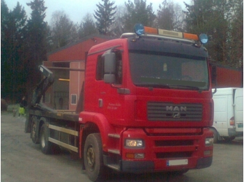 Skip loader truck MAN TGA 26.363: picture 1