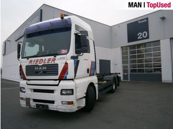 Container transporter/ Swap body truck MAN TGA 26.430 6X2-2 LL: picture 1