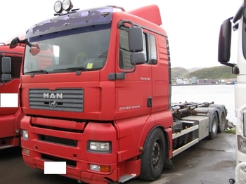 Hook lift truck MAN TGA 26.530: picture 1