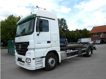 Cab chassis truck MERCEDES-BENZ - 1836 LL AWL + BDF: picture 1