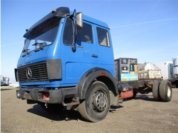 Cab chassis truck Mercedes-Benz 1625: picture 1