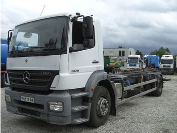 Container transporter/ Swap body truck Mercedes-Benz 1828LL AXOR: picture 1