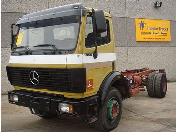 Cab chassis truck Mercedes-Benz 1922 4X2: picture 1