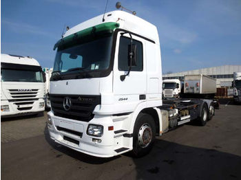 Container transporter/ Swap body truck Mercedes-Benz 2544 6x2 - ADR - steel/air - nice truck!: picture 1