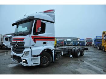 Container transporter/ Swap body truck Mercedes-Benz 2551 ACTROS 6X2: picture 1