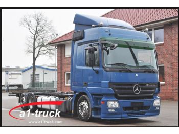 Container transporter/ Swap body truck Mercedes-Benz 4 x Actros 2548L, Retarder, ACC, Komplettzug.: picture 1