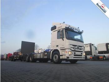 Container transporter/ Swap body truck Mercedes-Benz ACTROS 2541 F04 6X2 BDF EURO 4 WITH TRAILER: picture 1