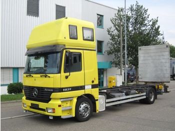 Container transporter/ Swap body truck Mercedes-Benz Actros 1831 6-Sitze BDF LBW 3t Umzug Grüne Plake: picture 1