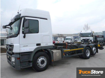 Container transporter/ Swap body truck Mercedes-Benz Actros 2541 L: picture 1