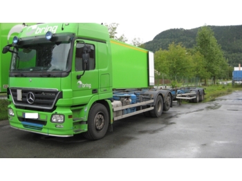 Container transporter/ Swap body truck Mercedes-Benz Actros 2548: picture 1