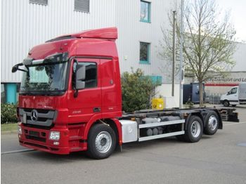 Container transporter/ Swap body truck Mercedes-Benz Actros 2548 6x2 BDF Twistlock Retarder Neuwertig: picture 1