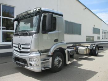 Cab chassis truck Mercedes-Benz Antos 1824L Euro6 Radstand 5.800mm: picture 1