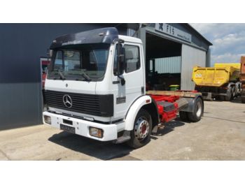 Cab chassis truck Mercedes Benz SK 1422: picture 1