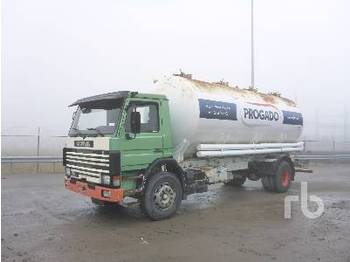 Tank truck SCANIA P92H 4x2: picture 1